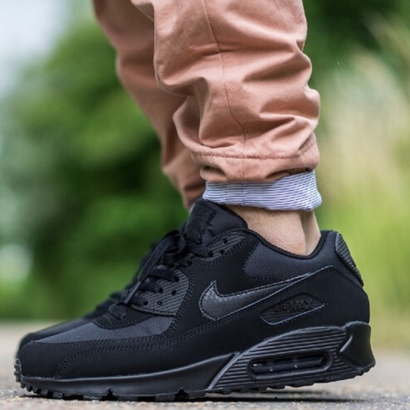 nike Other - Men's Nike Air Max 90 Essential (Size 12)